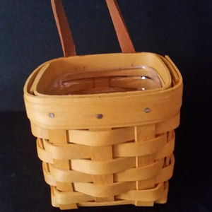 Longaberger 2000 Chive Booking Basket